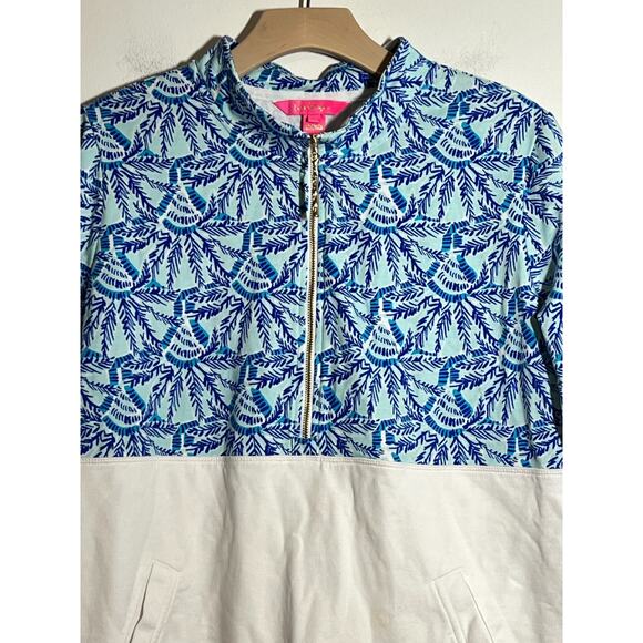 Lilly Pulitzer EUC Whisper Blue Print Asher Popover Sweatshirt 1/4 Zip Top L - Picture 3 of 8
